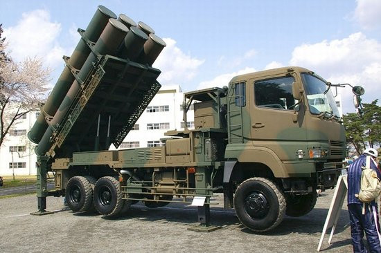 Tên lửa chống hạm Type 88 (SSM-1) của Nhật Bản đã triển khai ở đảo Miyako dùng để kiểm soát eo biển Tên lửa chống hạm Type 88 (SSM-1) của Nhật Bản đã triển khai ở đảo Miyako dùng để kiểm soát eo biển