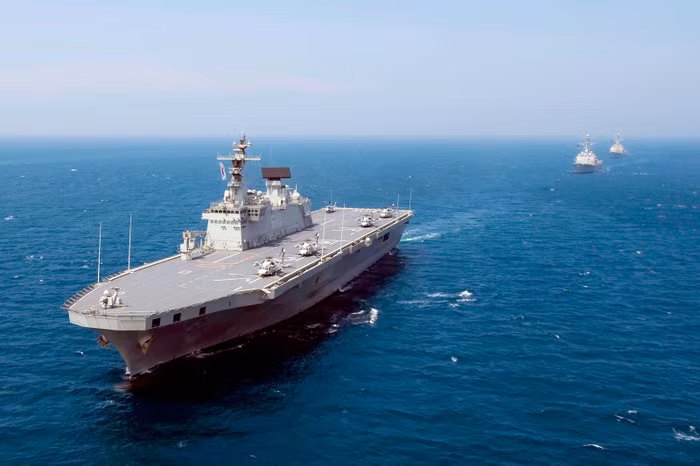 Tàu khu trục tên lửa Aegis USS Chung-Hoon Hải quân Mỹ