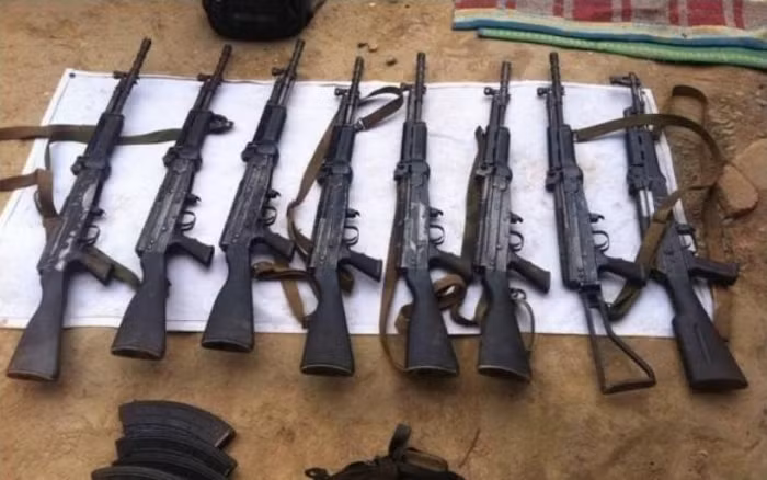 Báo chí Myanmar cho biết, họ thu được 8 khẩu súng tiểu liên do Trung Quốc chế tạo