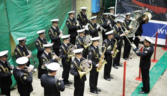 Dàn nhạc Nga trong buỗi lễ