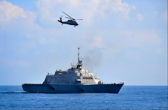 Tàu tuần duyên USS Freedom hải quân Mỹ triển khai ở Singapore