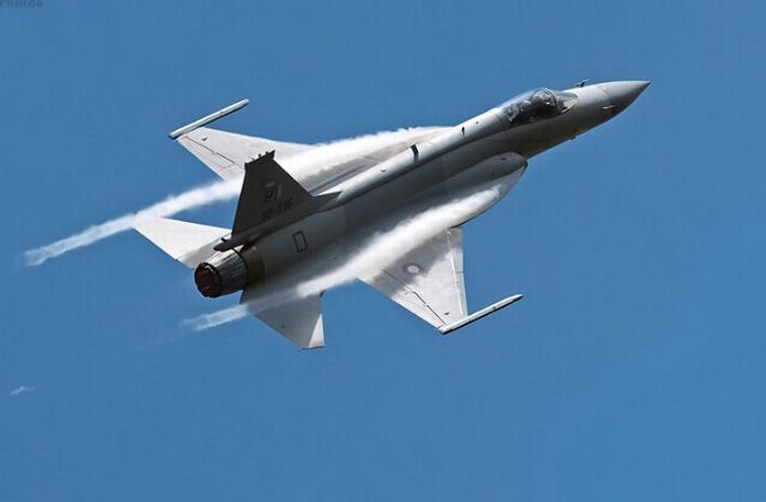 Máy bay chiến đấu FC-1 Kiêu Long/JF-17 Thunder của Không quân Pakistan Máy bay chiến đấu FC-1 Kiêu Long/JF-17 Thunder của Không quân Pakistan