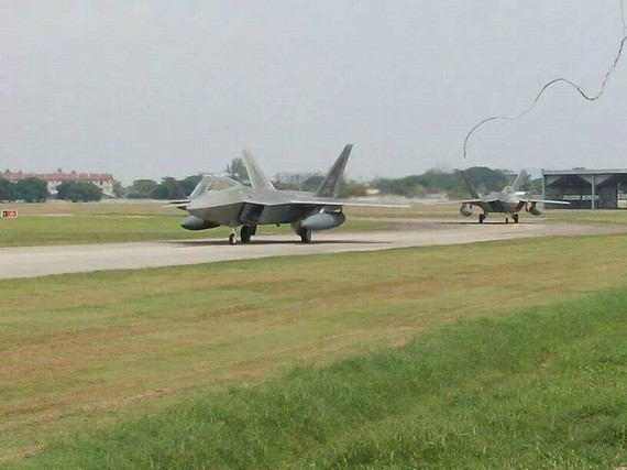 Máy bay chiến đấu F-22 Mỹ