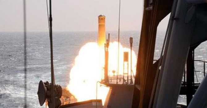 Tên lửa BrahMos phòng từ tàu hộ vệ INS Trikand vào tháng 2 năm 2014 Tên lửa BrahMos phòng từ tàu hộ vệ INS Trikand vào tháng 2 năm 2014