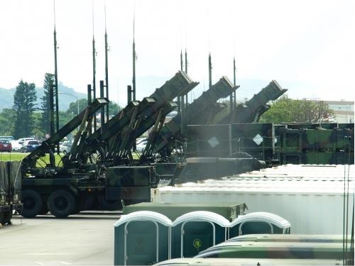 Bên trong căn cứ Okinawa Bên trong căn cứ Okinawa