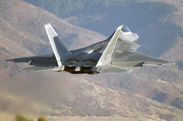 Máy bay chiến đấu tàng hình F-22 Raptor của quân Mỹ Máy bay chiến đấu tàng hình F-22 Raptor của quân Mỹ