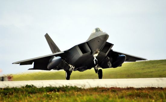 Trong tương lai, máy bay chiến đấu tàng hình F-22 và F-35 Mỹ sẽ thua F-3 của Nhật Bản?