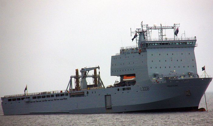 Tàu vận tải đổ bộ Mounts Bay của Anh Tàu vận tải đổ bộ Mounts Bay của Anh