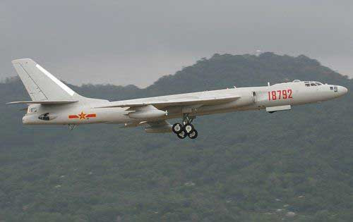 Máy bay tiếp dầu HY-6 của Quân đội Trung Quốc