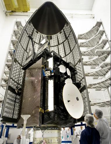 Vệ tinh thông tin quân dụng cao tần tiên tiến mới của Mỹ Vệ tinh thông tin quân dụng cao tần tiên tiến mới của Mỹ