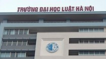 Đại học Luật Hà Nội bất ngờ có hiệu trưởng mới. Đại học Luật Hà Nội bất ngờ có hiệu trưởng mới.