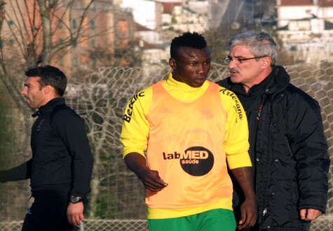 HLV Calisto vẫn đang bị vận đen đeo bám tại quê nhà