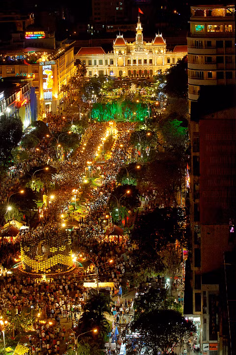 Đêm khai mạc đường hoa Nguyễn Huệ(t.p Hồ Chí Minh)