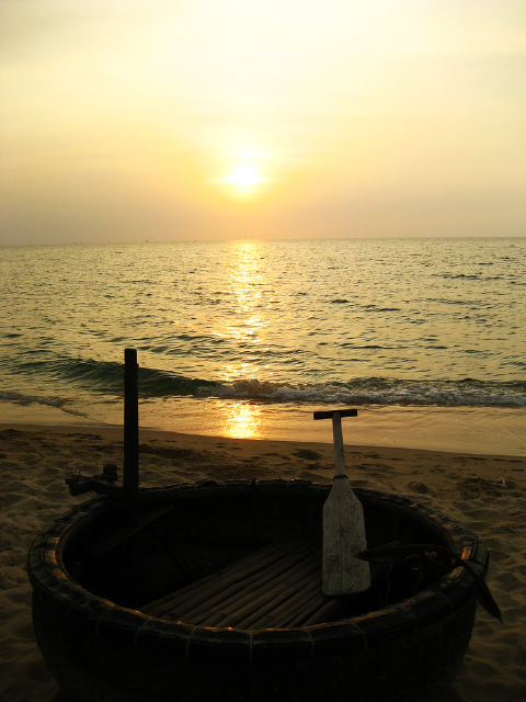 Một buổi chiều bình yên trên biển. Một buổi chiều bình yên trên biển.