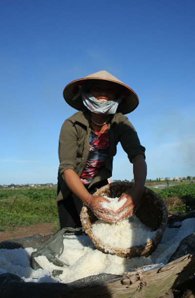 Nụ cười trắng xóa Nụ cười trắng xóa