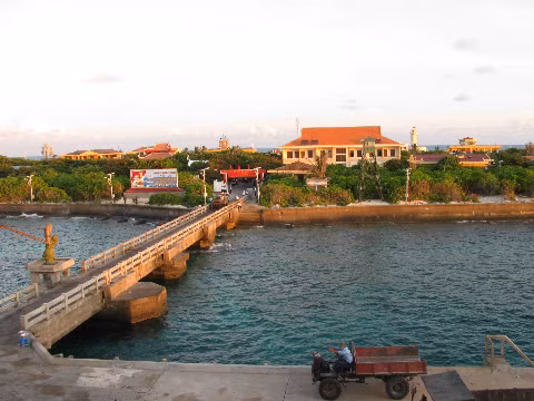 Trung tâm Trường Sa