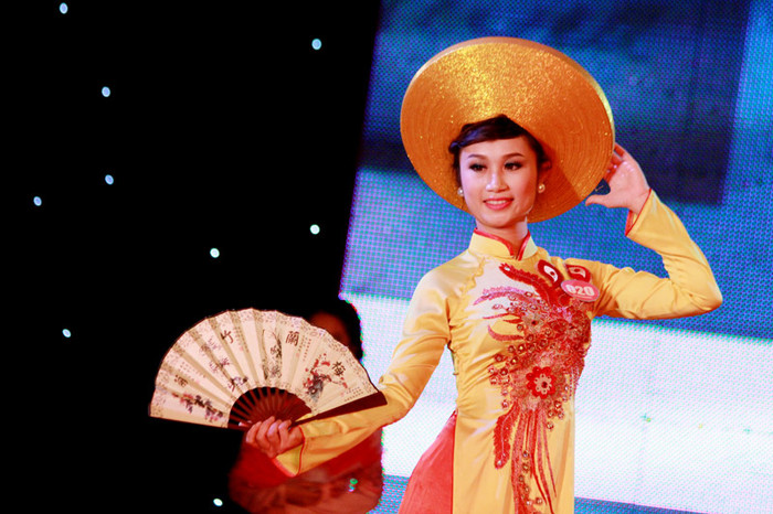 >> HOTGIRL KHẢ NGÂN, BẢO TRÂN KHIẾN SAO HÀN PHẢI GHEN TỊ >> Ngôi sao Missteen Thảo My khiến cộng đồng mạng "nổi sóng" >> MISS CUXI VIỆT HUÊ KHOE DÁNG XINH >> Hotgirl Linh Hàn gợi cảm đón mùa đông về >> Nữ sinh Học viện Hành chính hóa thân thành thôn nữ xinh đẹp >> HOA KHÔI SINH VIÊN YÊU KIỀU BÊN "NGỰA SẮT" >> Vẻ đẹp căng tràn của Hoa khôi Missteen Diễm Trang >>Những mỹ nhân từng học tại trường "nhà giàu" RMIT >> Phát sốt vì 4 nữ giáo viên xinh đẹp >>Midu, Hà Min, Linh Hàn đọ dáng "nóng bỏng"