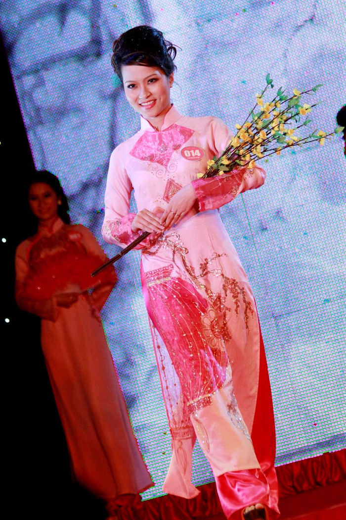 >> HOTGIRL KHẢ NGÂN, BẢO TRÂN KHIẾN SAO HÀN PHẢI GHEN TỊ >> Ngôi sao Missteen Thảo My khiến cộng đồng mạng "nổi sóng" >> MISS CUXI VIỆT HUÊ KHOE DÁNG XINH >> Hotgirl Linh Hàn gợi cảm đón mùa đông về >> Nữ sinh Học viện Hành chính hóa thân thành thôn nữ xinh đẹp >> HOA KHÔI SINH VIÊN YÊU KIỀU BÊN "NGỰA SẮT" >> Vẻ đẹp căng tràn của Hoa khôi Missteen Diễm Trang >>Những mỹ nhân từng học tại trường "nhà giàu" RMIT >> Phát sốt vì 4 nữ giáo viên xinh đẹp >>Midu, Hà Min, Linh Hàn đọ dáng "nóng bỏng"