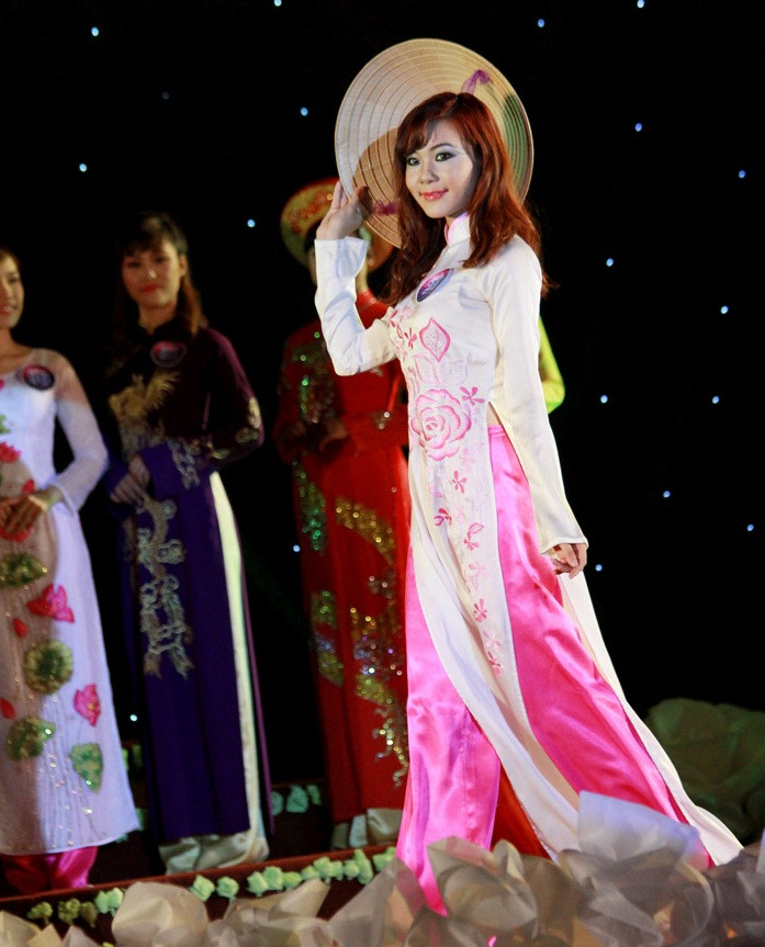 >> Phát sốt vì 4 nữ giáo viên xinh đẹp >>Hoa khôi ĐH Thương Mại 2012 duyên dáng áo dài >>Những hotgirl xinh đẹp làm "điên đảo" cư dân mạng (P8) >>Midu, Hà Min, Linh Hàn đọ dáng "nóng bỏng" >>Ngắm vẻ đẹp kiêu sa của Á hậu Hoàng Anh >>PHÁT SỐT VÌ NỮ THẠC SĨ ĐẸP NHẤT TRUNG QUỐC AI ĐẸP HƠN HOTGIRL KIM PHƯỢNG? >>Những nữ sinh diện áo dài đẹp hơn vẻ đẹp xuân thì của Mai Phương Thúy (P36) >>Phát sốt vì nữ sinh Trung Quốc đẹp như siêu mẫu >> Phát sốt vì 4 nữ giáo viên xinh đẹp >>Hoa khôi ĐH Thương Mại 2012 duyên dáng áo dài >>Những hotgirl xinh đẹp làm "điên đảo" cư dân mạng (P8) >>Midu, Hà Min, Linh Hàn đọ dáng "nóng bỏng" >>Ngắm vẻ đẹp kiêu sa của Á hậu Hoàng Anh >>PHÁT SỐT VÌ NỮ THẠC SĨ ĐẸP NHẤT TRUNG QUỐC AI ĐẸP HƠN HOTGIRL KIM PHƯỢNG? >>Những nữ sinh diện áo dài đẹp hơn vẻ đẹp xuân thì của Mai Phương Thúy (P36) >>Phát sốt vì nữ sinh Trung Quốc đẹp như siêu mẫu