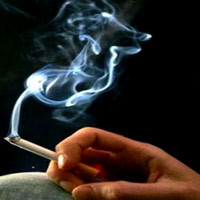 Hút thuốc sau bữa ăn nguy cơ mắc bệnh gấp 10 lần. (Ảnh minh họa)