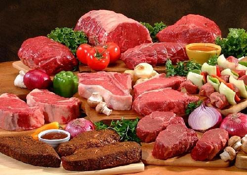 Thịt chế biến sẵn: Thịt xông khói, dăm bông và các loại thịt muối khác nên để ở nơi thoáng mát, thông gió sẽ đảm bảo hương vị tốt hơn là trong tủ lạnh. Vì độ ẩm trong tủ lạnh quá lớn dễ khiến cho thịt có mùi hôi. Bạn cũng nên lưu ý không lưu trữ thịt quá lâu nhé! Thịt chế biến sẵn: Thịt xông khói, dăm bông và các loại thịt muối khác nên để ở nơi thoáng mát, thông gió sẽ đảm bảo hương vị tốt hơn là trong tủ lạnh. Vì độ ẩm trong tủ lạnh quá lớn dễ khiến cho thịt có mùi hôi. Bạn cũng nên lưu ý không lưu trữ thịt quá lâu nhé!