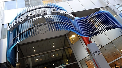 6. Citi: Giá trị thương hiệu giảm: 12%; giá trị hiện tại: 7,6 tỷ USD (xếp thứ 49); công ty mẹ: Citigroup; doanh thu thay đổi trong 1 năm: -5,2%; lĩnh vực: Dịch vụ tài chính. 6. Citi: Giá trị thương hiệu giảm: 12%; giá trị hiện tại: 7,6 tỷ USD (xếp thứ 49); công ty mẹ: Citigroup; doanh thu thay đổi trong 1 năm: -5,2%; lĩnh vực: Dịch vụ tài chính.