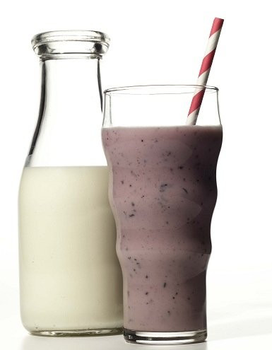 Sữa có thêm Chocolate? Có người cho rằng, mặc dù sữa thuộc loại thực phẩm có protein cao, chocolate lại là thực phẩm năng lượng, hai loại kết hợp lại nhất định có ích lớn cho sức khỏe. Thực tế lại không như vậy. Sữa có thêm Chocolate? Có người cho rằng, mặc dù sữa thuộc loại thực phẩm có protein cao, chocolate lại là thực phẩm năng lượng, hai loại kết hợp lại nhất định có ích lớn cho sức khỏe. Thực tế lại không như vậy.