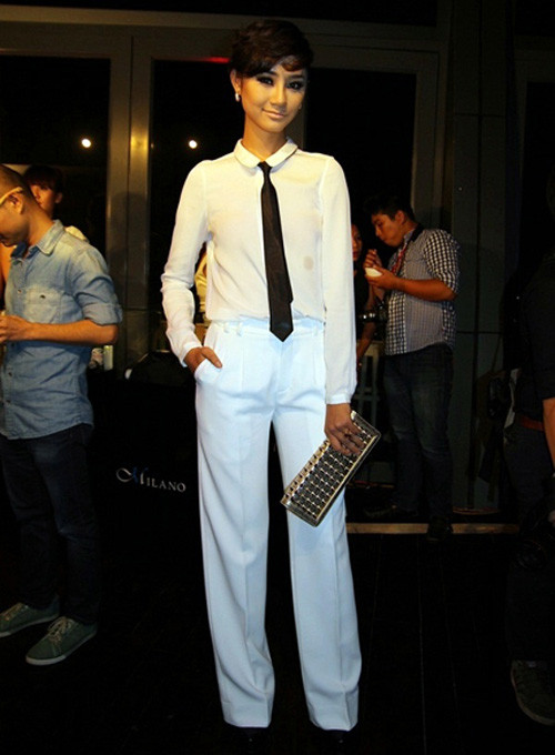 Một Trà My thật nam tính Một Trà My thật nam tính