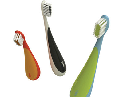 Bàn chải đánh răng không đúng kích cỡ: Kích thước răng của mỗi người không giống nhau. Kích cỡ bàn chải quá lớn hay quá nhỏ sẽ khiến nó không thể hoàn thành nhiệm vụ.