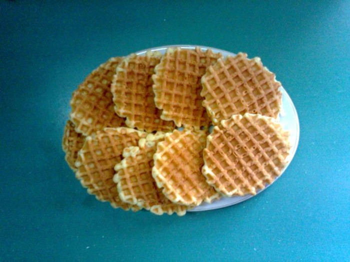 Các loại thực phẩm đóng gói: Tránh các loại thực phẩm đóng gói như bánh quy, khoai tây chiên, bánh ngọt vì chúng chứa hàm lượng cao các axit bão hòa và chất béo.