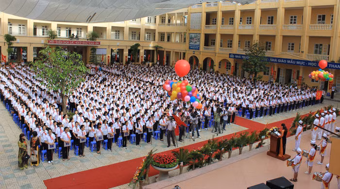 >> Những hình ảnh ấn tượng về trẻ em ở Trường Sa >> Cô giáo 9X xinh đẹp của Trường Chuyên Hà Nội - Amsterdam