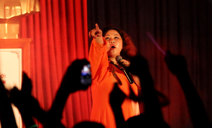 Siu Black cho biết, mỗi lần được giao lưu với sinh viên cảm thấy mình được trẻ ra. Chùm ảnh: Học sinh đến trường trên con đường... "tử thần" Điểm danh những hot girl "siêu kute" làm "điên đảo" mạng facebook Những gương mặt sáng giá nhất vòng 3 Imiss Thăng Long 2012