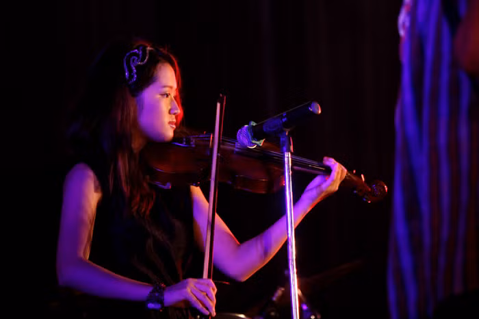 Du dương với những bản nhạc trữ tình. Chùm ảnh: Học sinh đến trường trên con đường... "tử thần" Điểm danh những hot girl "siêu kute" làm "điên đảo" mạng facebook Những gương mặt sáng giá nhất vòng 3 Imiss Thăng Long 2012