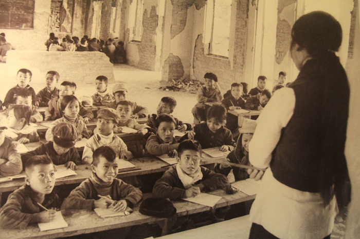 Một lớp học của các bé lớp 1 trong thời chiến >>Chàng trai không tay người Dao đỗ Đại học >>Đáng yêu những thiên thần nhỏ ngày khai trường >>Những hình ảnh đẹp nhất lễ khai giảng 2012