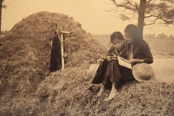 Cùng nhau học bài bên chiếc hầm chống bom >>Chàng trai không tay người Dao đỗ Đại học >>Đáng yêu những thiên thần nhỏ ngày khai trường >>Những hình ảnh đẹp nhất lễ khai giảng 2012 Cùng nhau học bài bên chiếc hầm chống bom >>Chàng trai không tay người Dao đỗ Đại học >>Đáng yêu những thiên thần nhỏ ngày khai trường >>Những hình ảnh đẹp nhất lễ khai giảng 2012