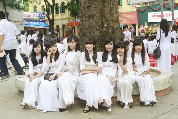 >>Gặp cô giáo siêu kute trong ngày khai giảng trường Ams >>Xúc động hình ảnh chú lính chì Thiện Nhân vào lớp 1 >>Xúc động clip: Học sinh khiếm thính hát Quốc ca bằng tay >>Gặp cô giáo siêu kute trong ngày khai giảng trường Ams >>Xúc động hình ảnh chú lính chì Thiện Nhân vào lớp 1 >>Xúc động clip: Học sinh khiếm thính hát Quốc ca bằng tay