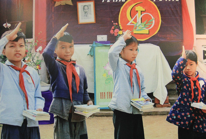 Các em học sinh nhận phần thưởng cho thành tích học tập tốt nhân kỷ niệm 40 năm thành lập Đảng (3/2/1930-3/2/1970). >>Chàng trai không tay người Dao đỗ Đại học >>Đáng yêu những thiên thần nhỏ ngày khai trường >>Những hình ảnh đẹp nhất lễ khai giảng 2012 Các em học sinh nhận phần thưởng cho thành tích học tập tốt nhân kỷ niệm 40 năm thành lập Đảng (3/2/1930-3/2/1970). >>Chàng trai không tay người Dao đỗ Đại học >>Đáng yêu những thiên thần nhỏ ngày khai trường >>Những hình ảnh đẹp nhất lễ khai giảng 2012