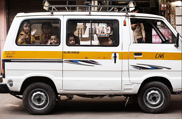 Chiếc xe buýt như ngôi nhà di động chuyên chở học sinh tới trường >> ĐẦU NĂM HỌC MỚI, HỌC SINH THỦ ĐÔ ĐÙA VỚI TỬ THẦN >> HỌC SINH TRƯỜNG AMSTERDAM PHÁT SỐT VÌ CÔ GIÁO 9X Chiếc xe buýt như ngôi nhà di động chuyên chở học sinh tới trường >> ĐẦU NĂM HỌC MỚI, HỌC SINH THỦ ĐÔ ĐÙA VỚI TỬ THẦN >> HỌC SINH TRƯỜNG AMSTERDAM PHÁT SỐT VÌ CÔ GIÁO 9X