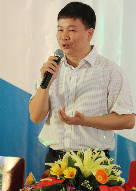 Ông Nguyễn Tiến Bình – Tổng biên tập báo điện tử Giáo dục Việt Nam chia sẻ quan điểm về cách giáo dục con trẻ tại hội thảo. Ông Nguyễn Tiến Bình – Tổng biên tập báo điện tử Giáo dục Việt Nam chia sẻ quan điểm về cách giáo dục con trẻ tại hội thảo.