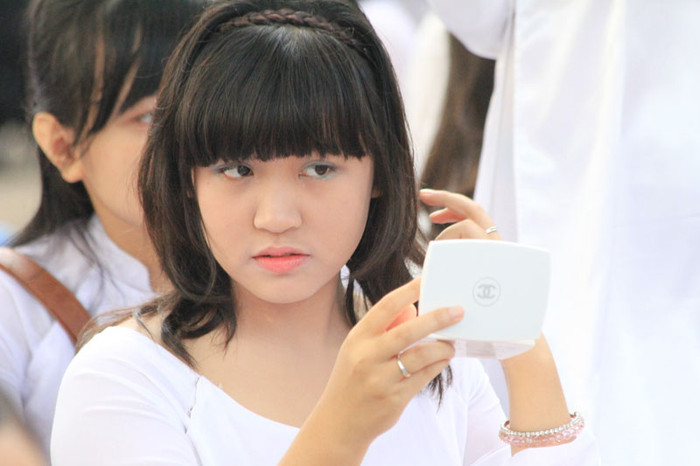 Tự làm đẹp cho mình. Chùm ảnh: Giới trẻ Hà Thành chào Quốc khánh bằng đàn ghita >>Nữ sinh đẹp rạng ngời ngày khai trường Rơi nước mắt, học sinh quỳ đất trong lễ khai giảng Phát sốt vì cô giáo 9X xinh đẹp của trường Chuyên Hà Nội - Amsterdam Tự làm đẹp cho mình. Chùm ảnh: Giới trẻ Hà Thành chào Quốc khánh bằng đàn ghita >>Nữ sinh đẹp rạng ngời ngày khai trường Rơi nước mắt, học sinh quỳ đất trong lễ khai giảng Phát sốt vì cô giáo 9X xinh đẹp của trường Chuyên Hà Nội - Amsterdam