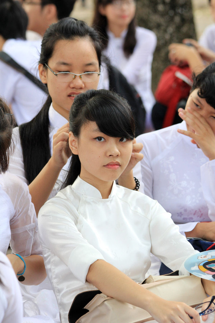 Chùm ảnh: Giới trẻ Hà Thành chào Quốc khánh bằng đàn ghita >>Nữ sinh đẹp rạng ngời ngày khai trường Rơi nước mắt, học sinh quỳ đất trong lễ khai giảng Phát sốt vì cô giáo 9X xinh đẹp của trường Chuyên Hà Nội - Amsterdam Chùm ảnh: Giới trẻ Hà Thành chào Quốc khánh bằng đàn ghita >>Nữ sinh đẹp rạng ngời ngày khai trường Rơi nước mắt, học sinh quỳ đất trong lễ khai giảng Phát sốt vì cô giáo 9X xinh đẹp của trường Chuyên Hà Nội - Amsterdam