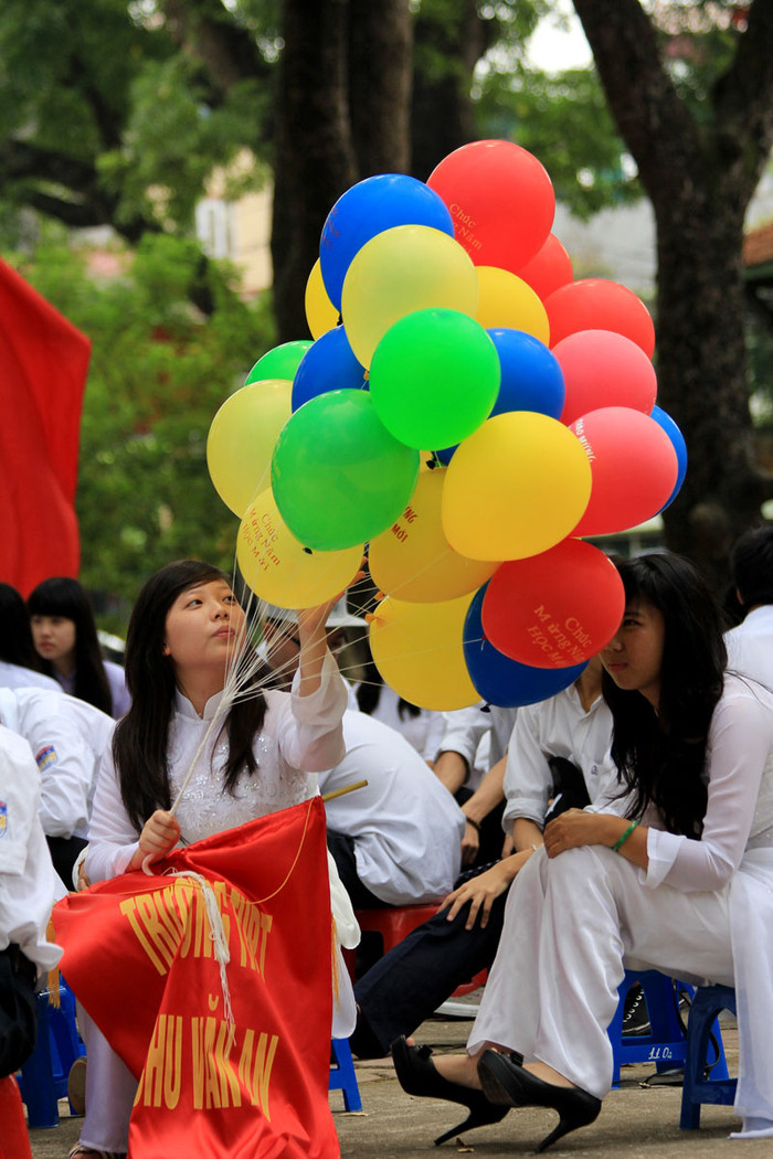 >>Gặp cô giáo siêu kute trong ngày khai giảng trường Ams >>Xúc động hình ảnh chú lính chì Thiện Nhân vào lớp 1 >>Xúc động clip: Học sinh khiếm thính hát Quốc ca bằng tay >>Gặp cô giáo siêu kute trong ngày khai giảng trường Ams >>Xúc động hình ảnh chú lính chì Thiện Nhân vào lớp 1 >>Xúc động clip: Học sinh khiếm thính hát Quốc ca bằng tay