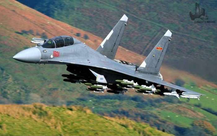 Máy bay chiến đấu J-16 Trung Quốc (tưởng tượng) Máy bay chiến đấu J-16 Trung Quốc (tưởng tượng)