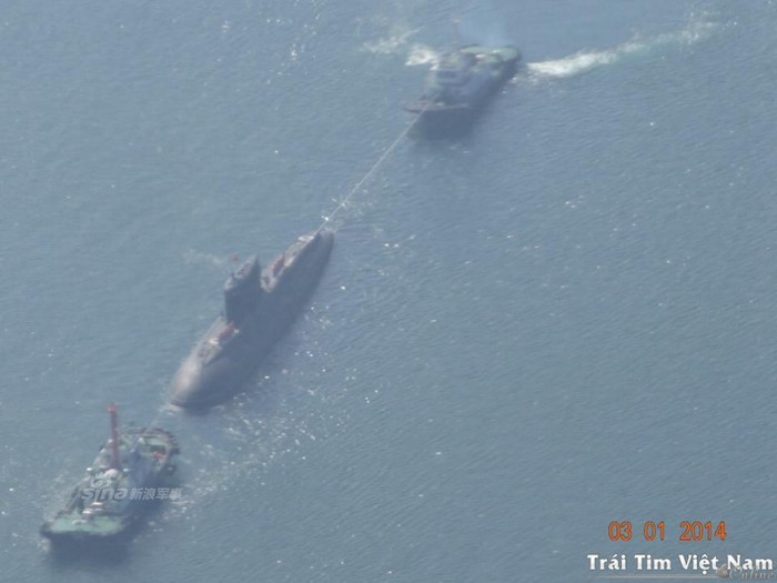 Tàu ngầm Hà Nội, Hải quân Việt Nam tại quân cảng Cam Ranh (nguồn mạng sina) Tàu ngầm Hà Nội, Hải quân Việt Nam tại quân cảng Cam Ranh (nguồn mạng sina)