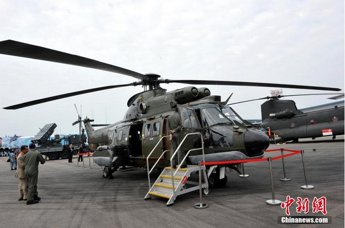 Máy bay trực thăng AS-322 Super Puma của Không quân Singapore tại Triển lãm Máy bay trực thăng AS-322 Super Puma của Không quân Singapore tại Triển lãm