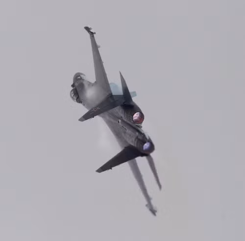 Máy bay chiến đấu "siêu cơ động" Su-35