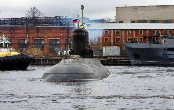 Tàu ngầm Hồ Chí Minh lớp Kilo đang trở về Việt Nam bảo vệ chủ quyền biển đảo Tàu ngầm Hồ Chí Minh lớp Kilo đang trở về Việt Nam bảo vệ chủ quyền biển đảo