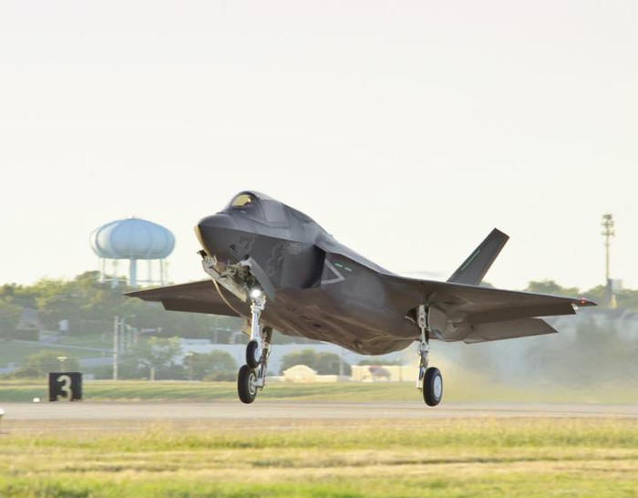 Máy bay chiến đấu F-35B do Mỹ chế tạo