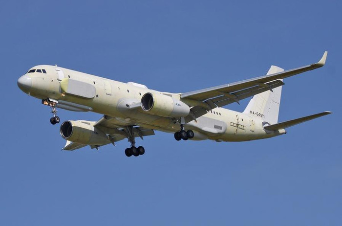 Máy bay trinh sát Tu-214R của Nga
