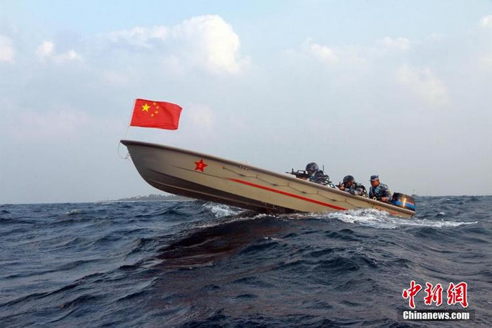 Từ ngày 21 đến ngày 22 tháng 1 năm 2014, Hạm đội Nam Hải tiến hành tập trận đổ bộ trên quần đảo Hoàng Sa của Việt Nam, Tư lệnh Hạm đội Nam Hải, tướng Tướng Vĩ Liệt trực tiếp tham gia. Từ ngày 21 đến ngày 22 tháng 1 năm 2014, Hạm đội Nam Hải tiến hành tập trận đổ bộ trên quần đảo Hoàng Sa của Việt Nam, Tư lệnh Hạm đội Nam Hải, tướng Tướng Vĩ Liệt trực tiếp tham gia.